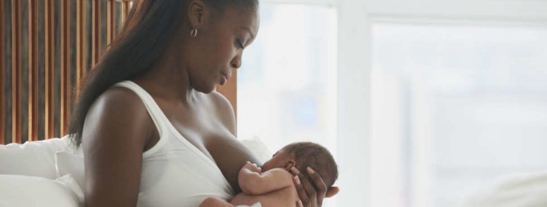 SILIKON ETTER AMMING: Både i graviditeten og ved amming er det ifølge ekspert økt risiko for kapseldannelse. Foto: FOTO: Getty Images
